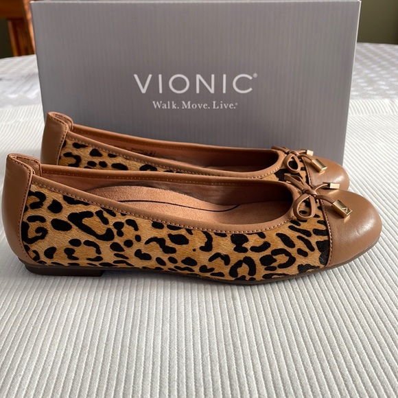 Vionic Shoes - Vionic Minna Leopard Flats, Size 7